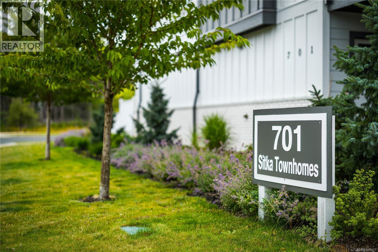 Photo 2 of 5 701 Sitka St, Campbell River BC