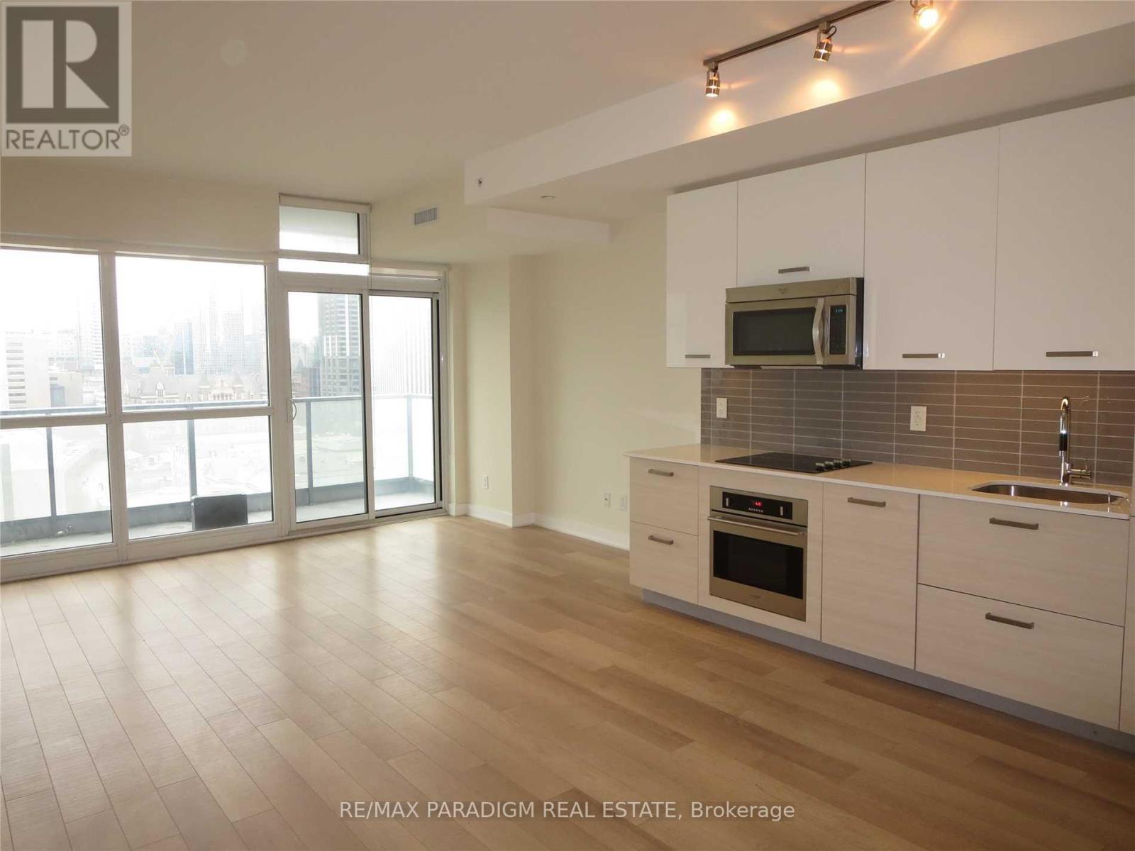 Photo 8 of 1511 210 Simcoe Street, Toronto ON
