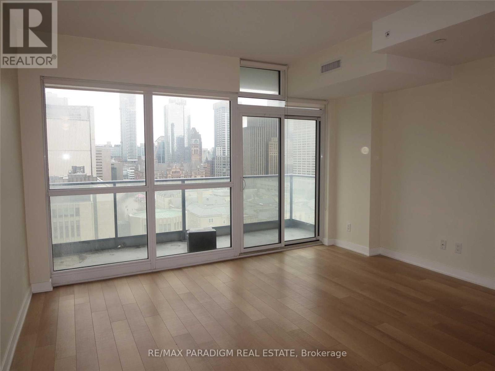 Photo 12 of 1511 210 Simcoe Street, Toronto ON