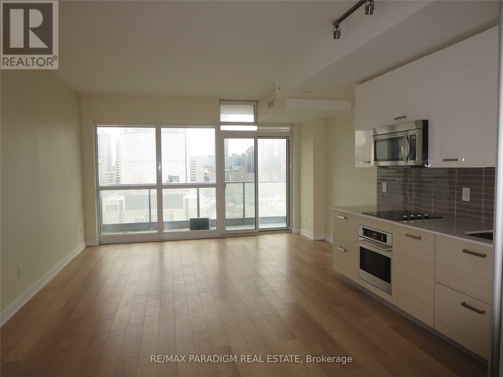 Photo 4 of 1511 210 Simcoe Street, Toronto ON