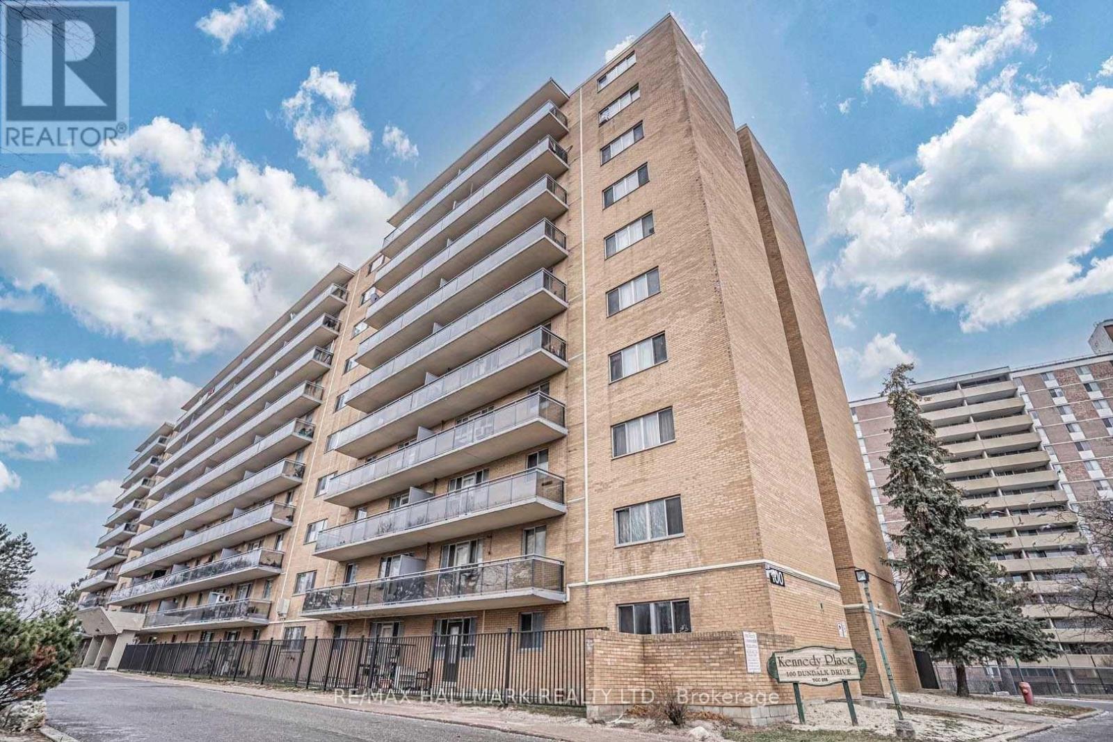 Photo 5 of 101 100 Dundalk Drive, Toronto ON