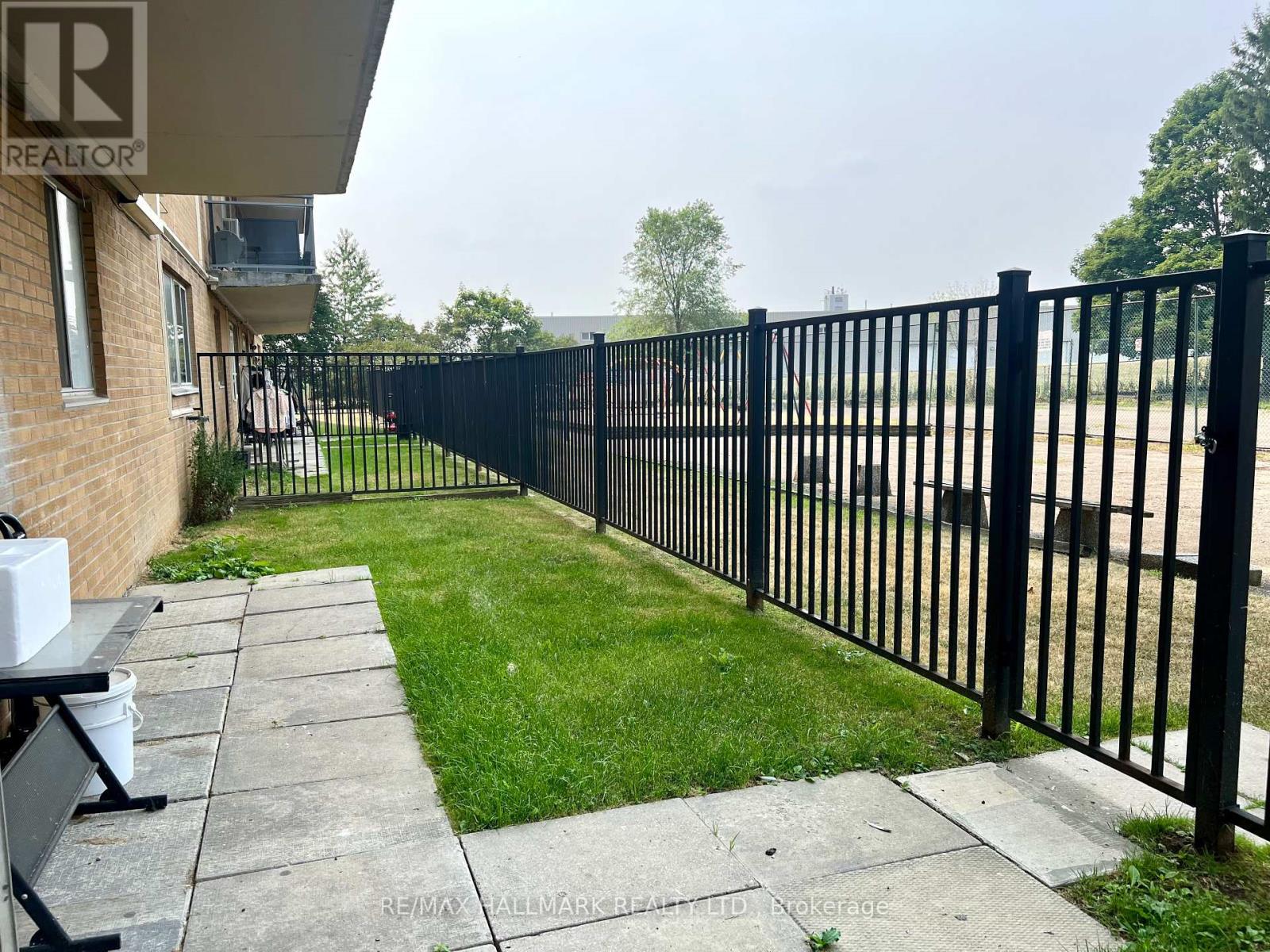 Photo 10 of 101 100 Dundalk Drive, Toronto ON
