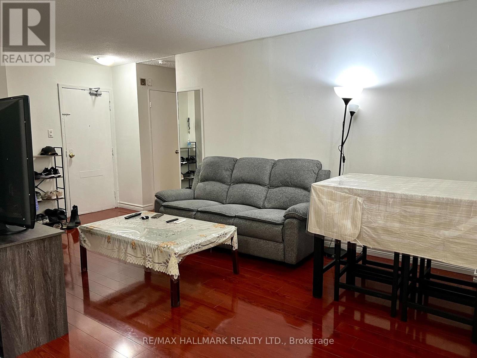 Photo 12 of 101 100 Dundalk Drive, Toronto ON