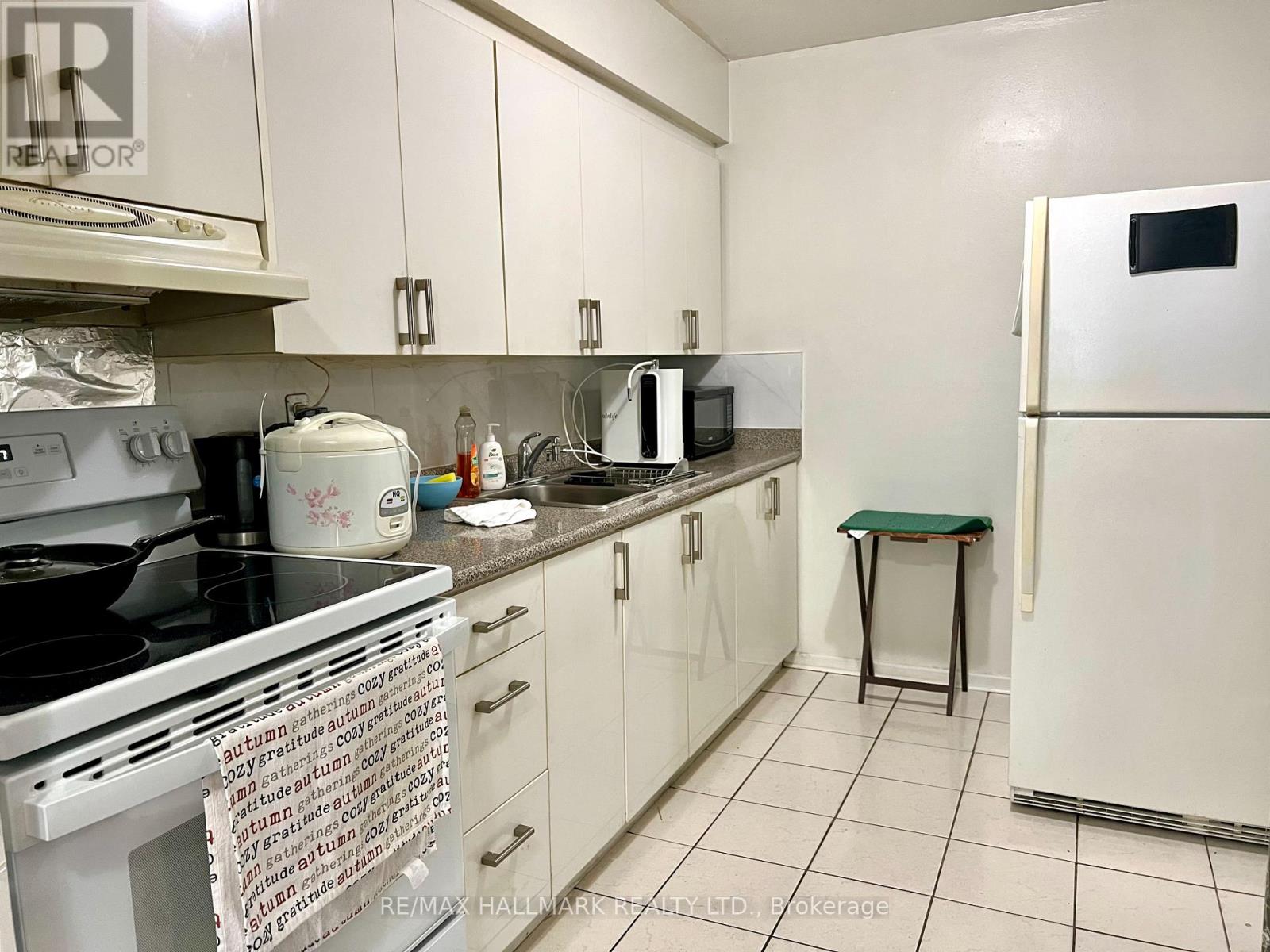 Photo 11 of 101 100 Dundalk Drive, Toronto ON
