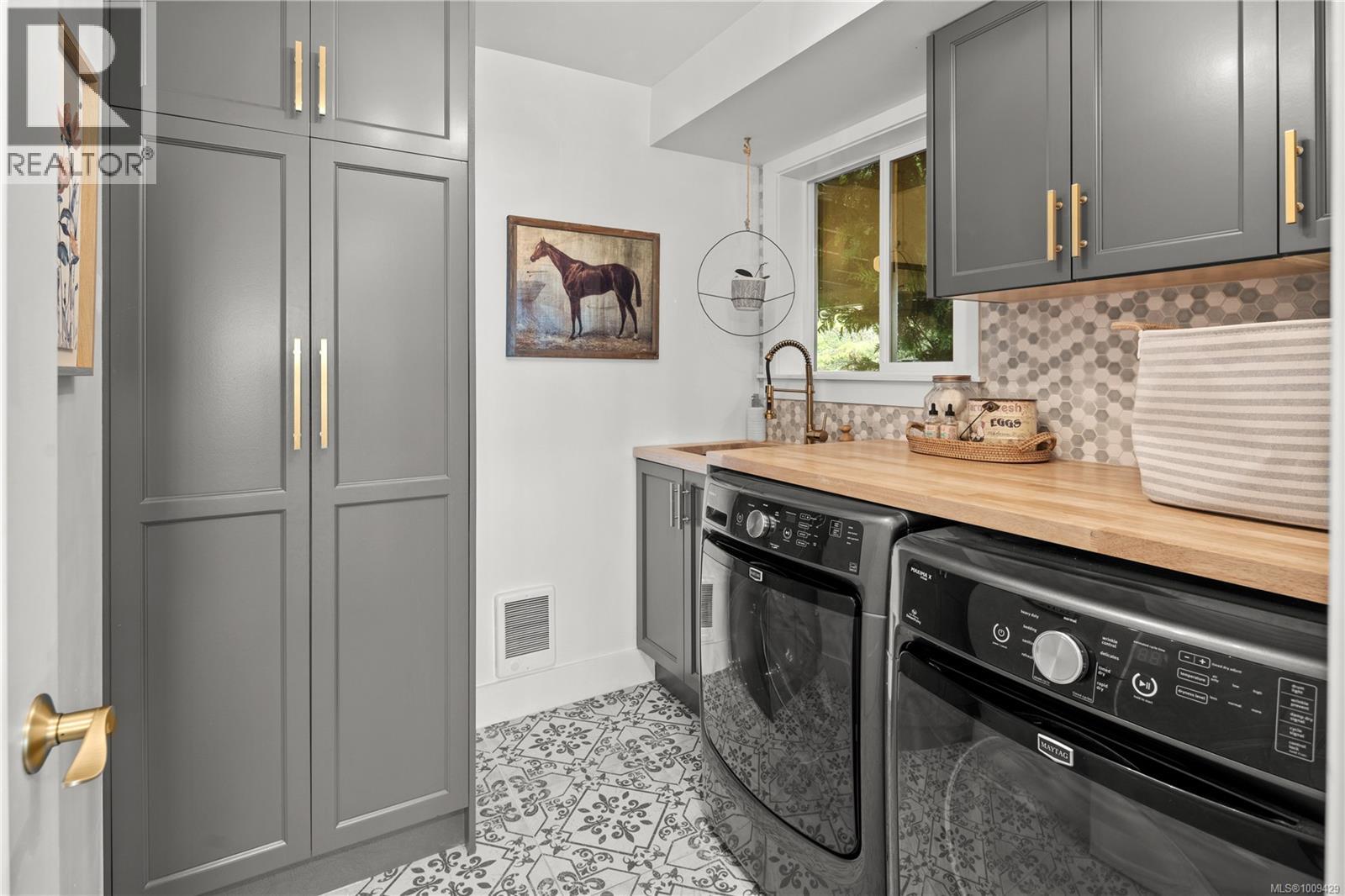 4475 Otter Point Rd, Sooke
