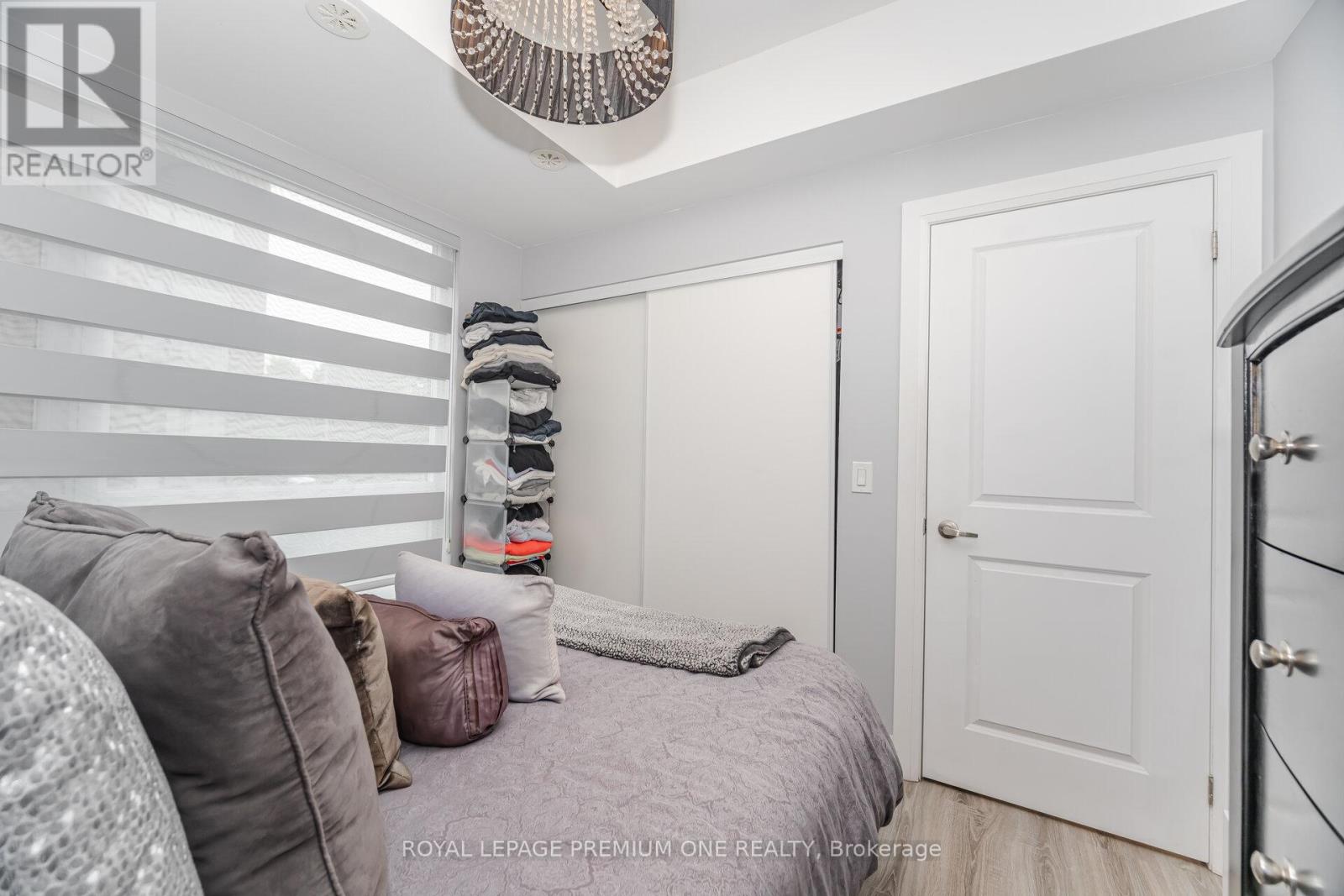 Photo 16 of 702 48 Coles Avenue, Vaughan ON