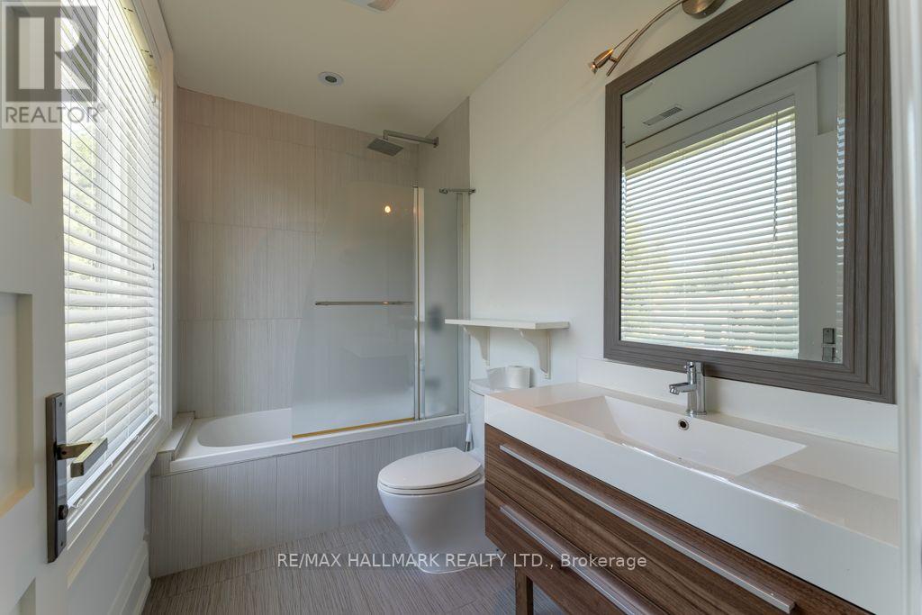 Photo 1 of 17 Hammok Crescent, Markham ON