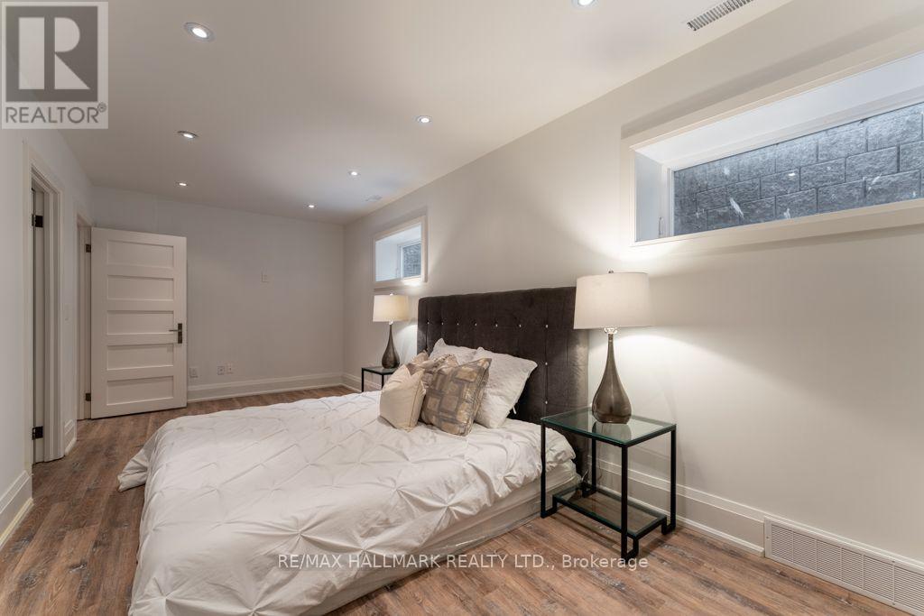 Photo 24 of 17 Hammok Crescent, Markham ON