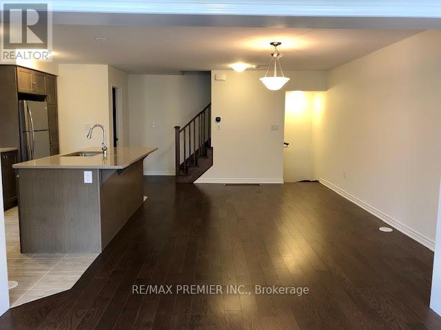 Photo 6 of 25 Mcgrath Avenue, Richmond Hill ON