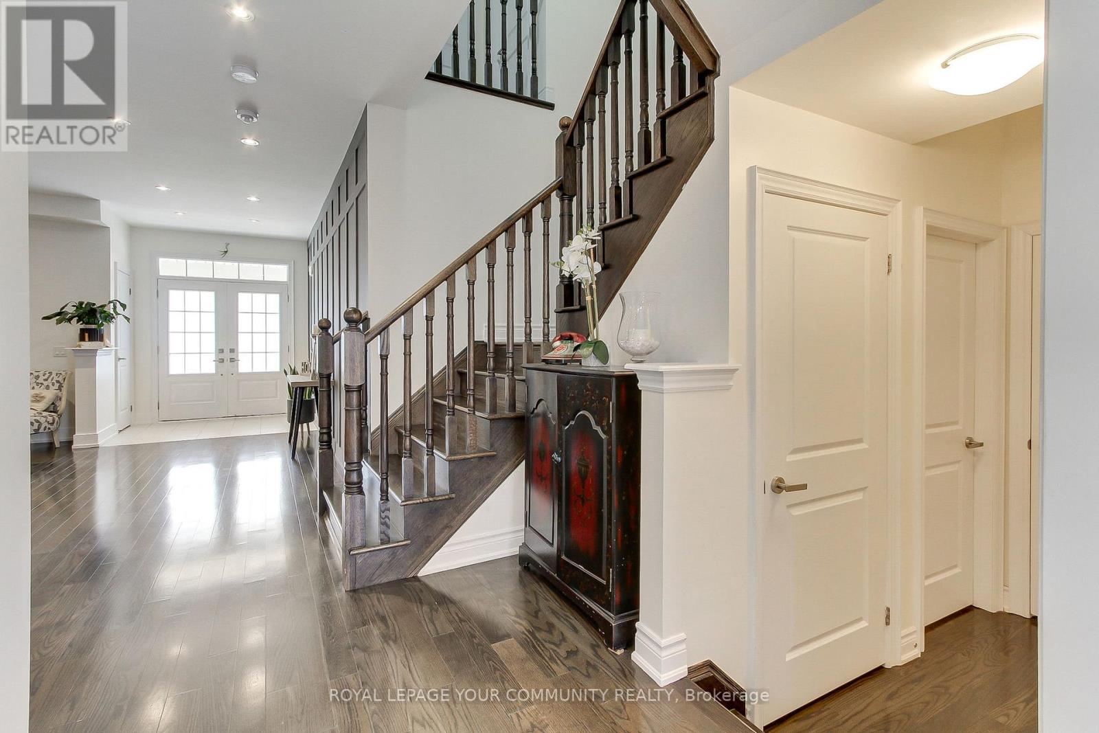 Photo 6 of 26 Hodgson Road N, Bradford West Gwillimbury ON