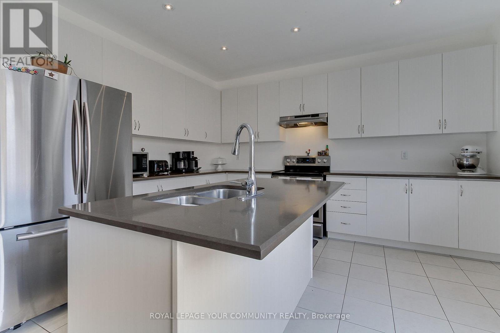 Photo 29 of 26 Hodgson Road N, Bradford West Gwillimbury ON