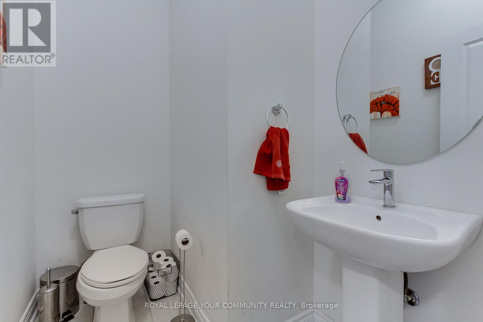 Photo 38 of 26 Hodgson Road N, Bradford West Gwillimbury ON