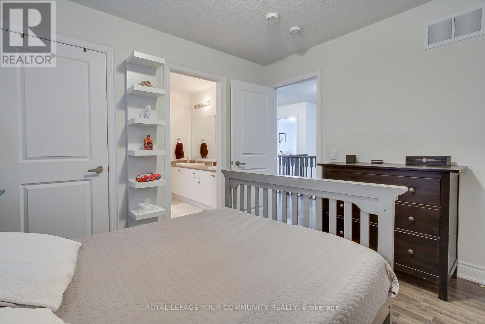 Photo 46 of 26 Hodgson Road N, Bradford West Gwillimbury ON