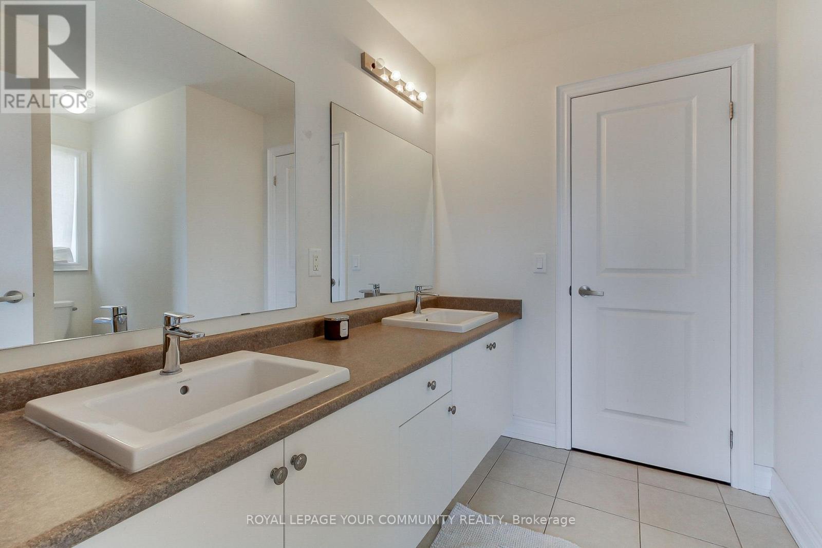 Photo 44 of 26 Hodgson Road N, Bradford West Gwillimbury ON