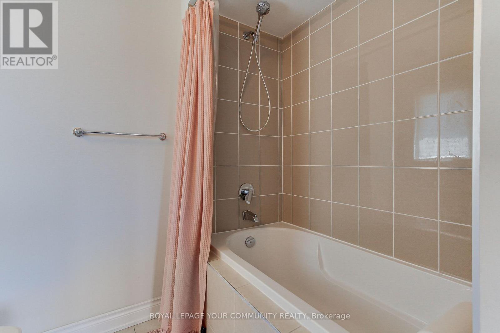 Photo 24 of 26 Hodgson Road N, Bradford West Gwillimbury ON