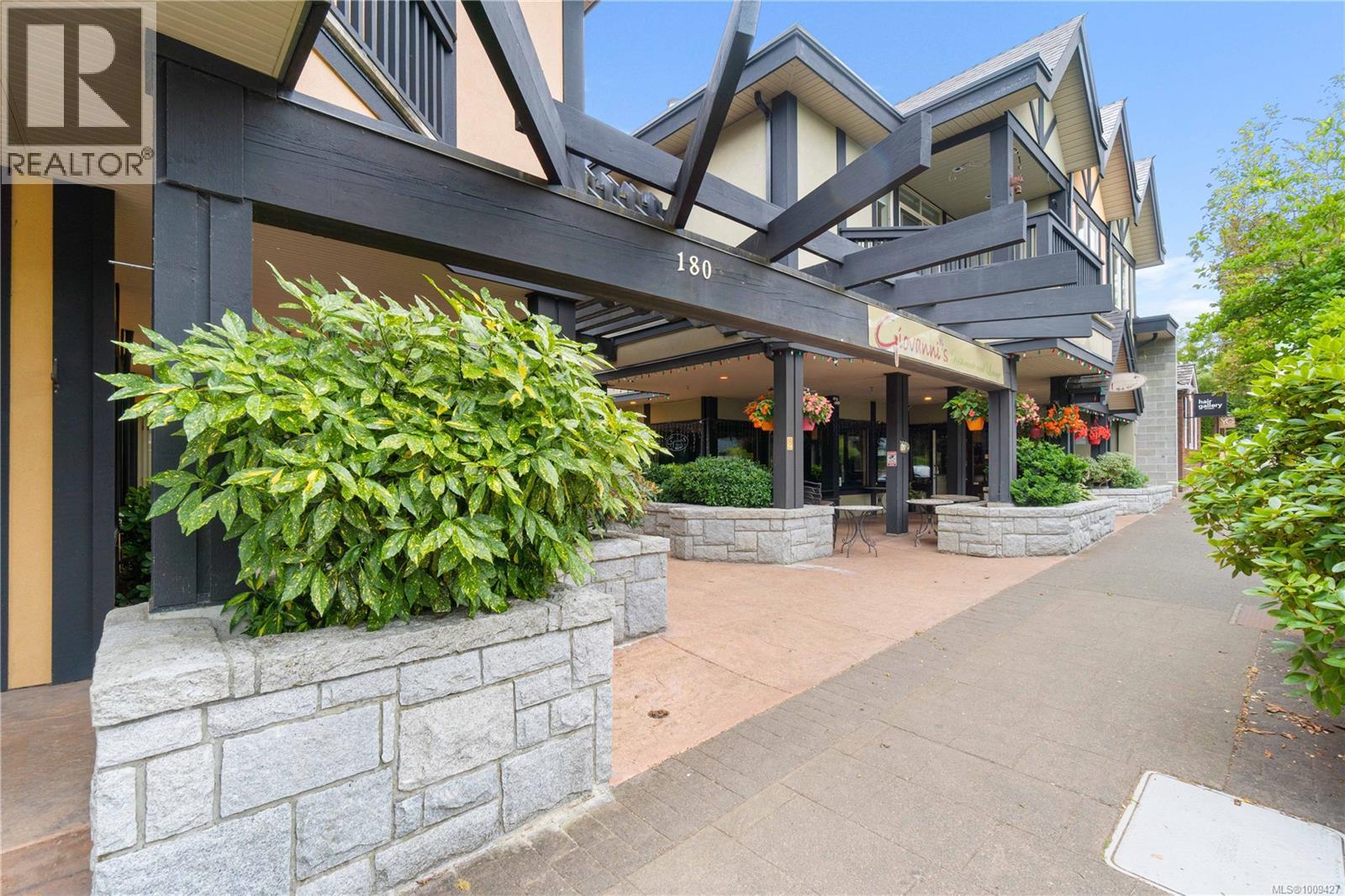 Photo 15 of 2 180 Second Ave, Qualicum Beach BC