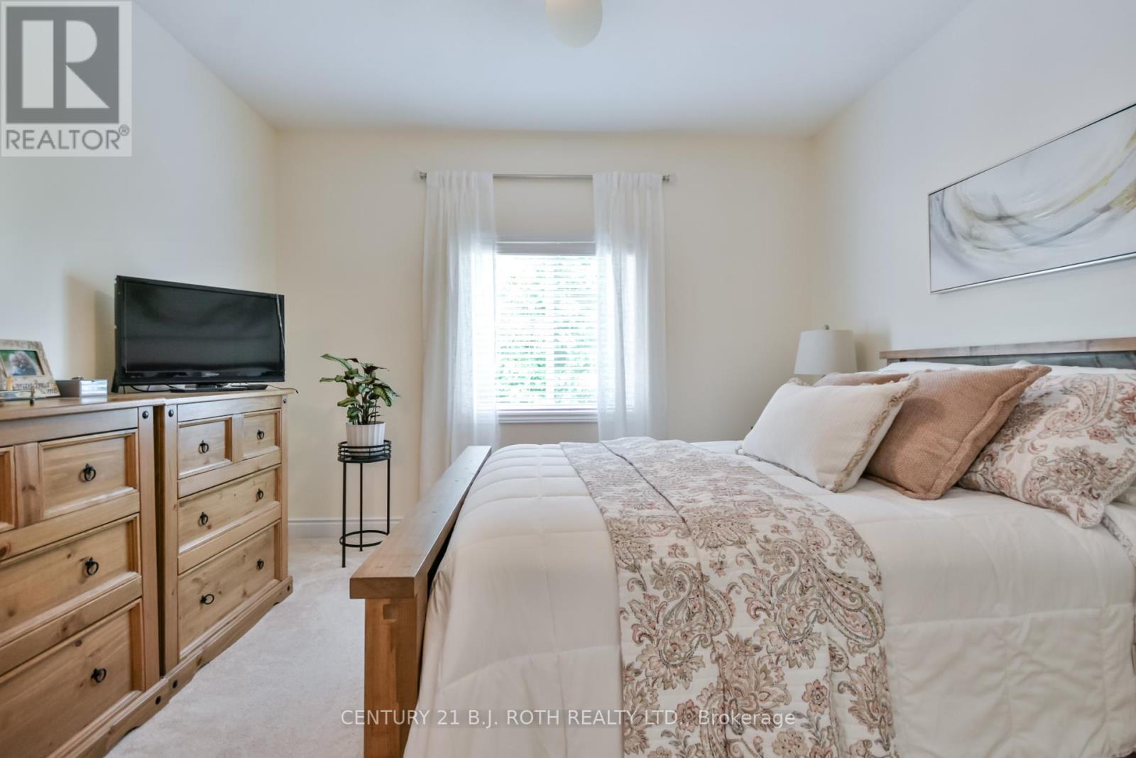 Photo 14 of 202 Lucy Lane, Orillia ON