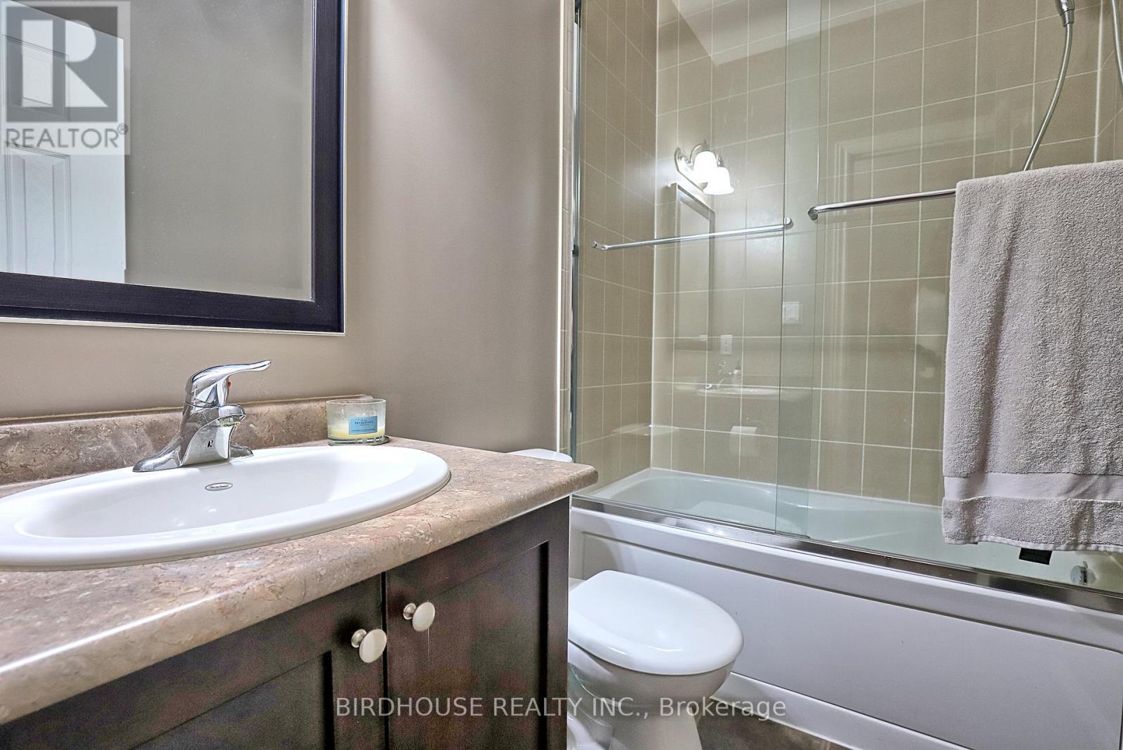 Photo 15 of 21 Ellis Crescent, Kawartha Lakes ON