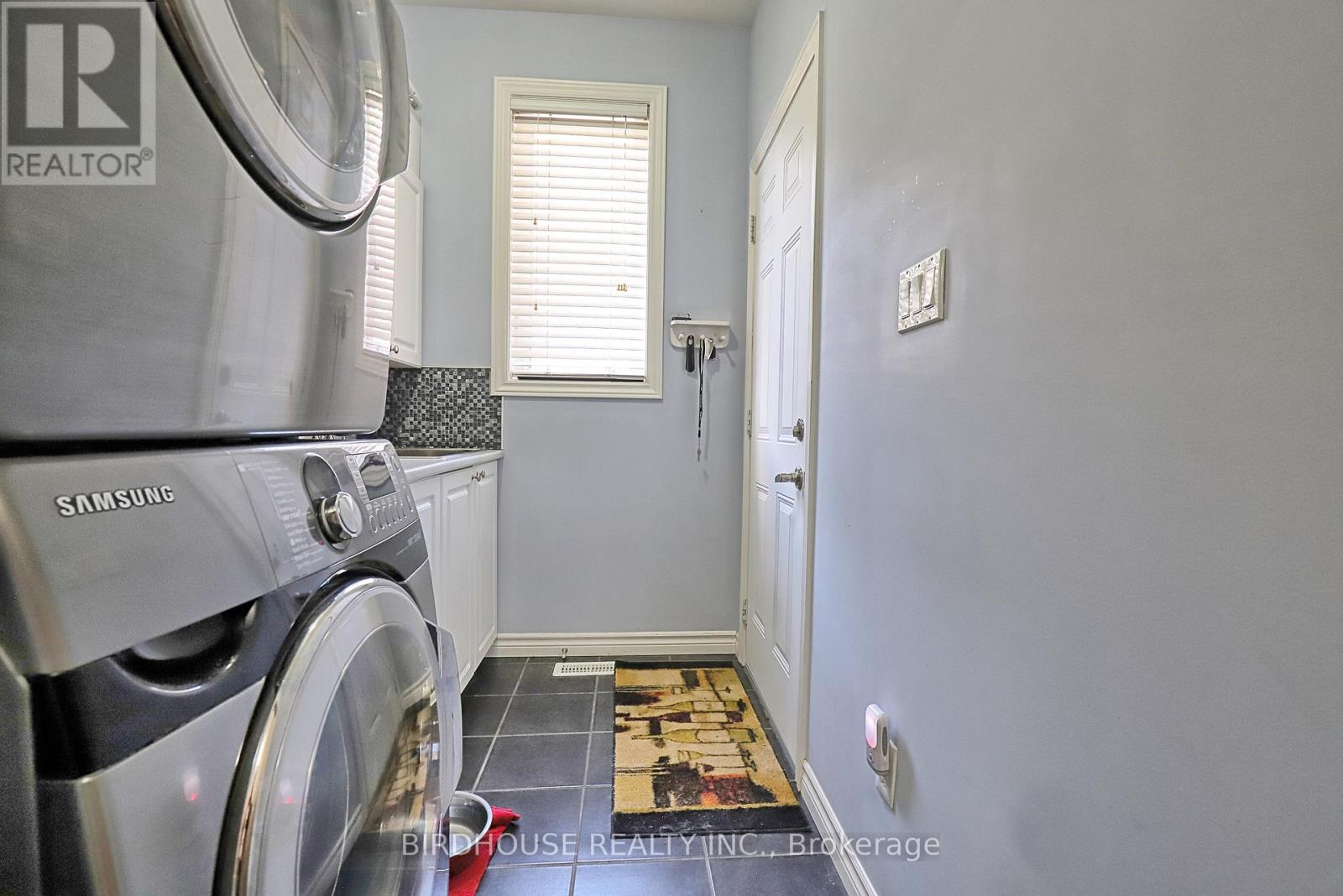Photo 14 of 21 Ellis Crescent, Kawartha Lakes ON