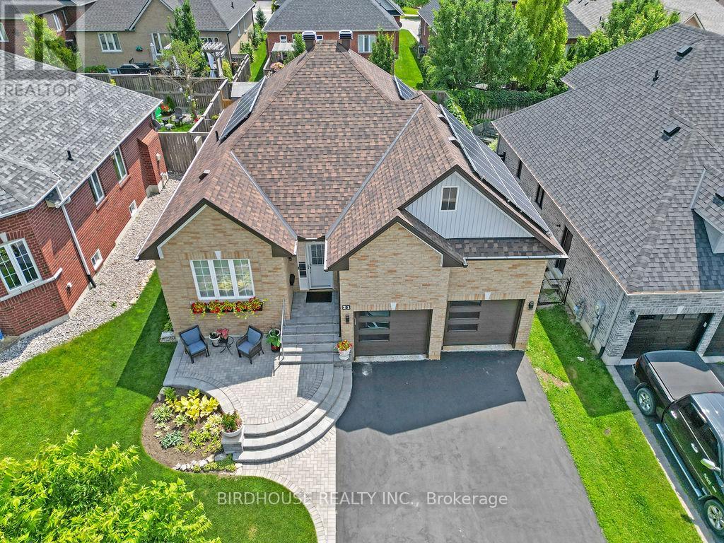 Photo 16 of 21 Ellis Crescent, Kawartha Lakes ON