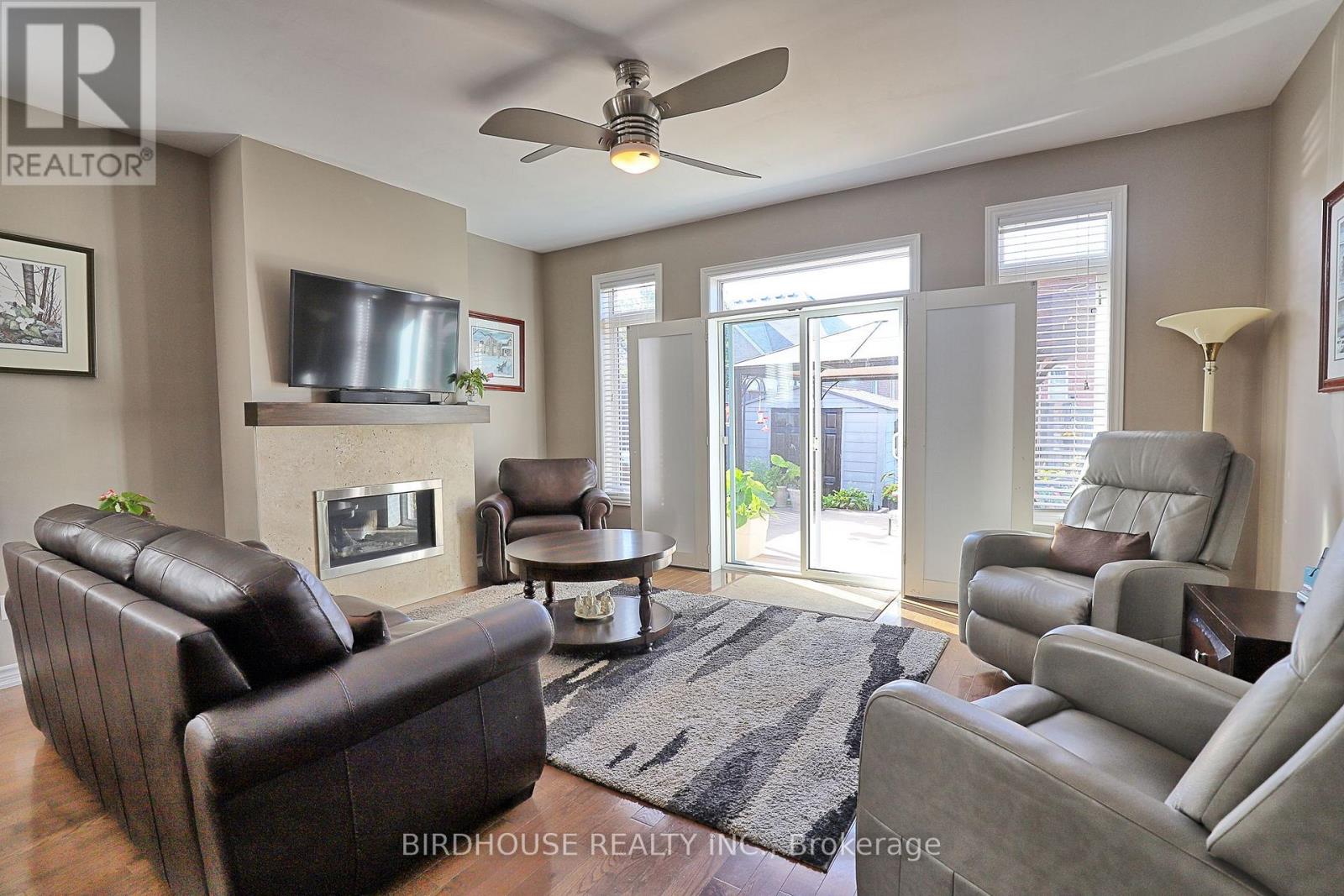 Photo 19 of 21 Ellis Crescent, Kawartha Lakes ON