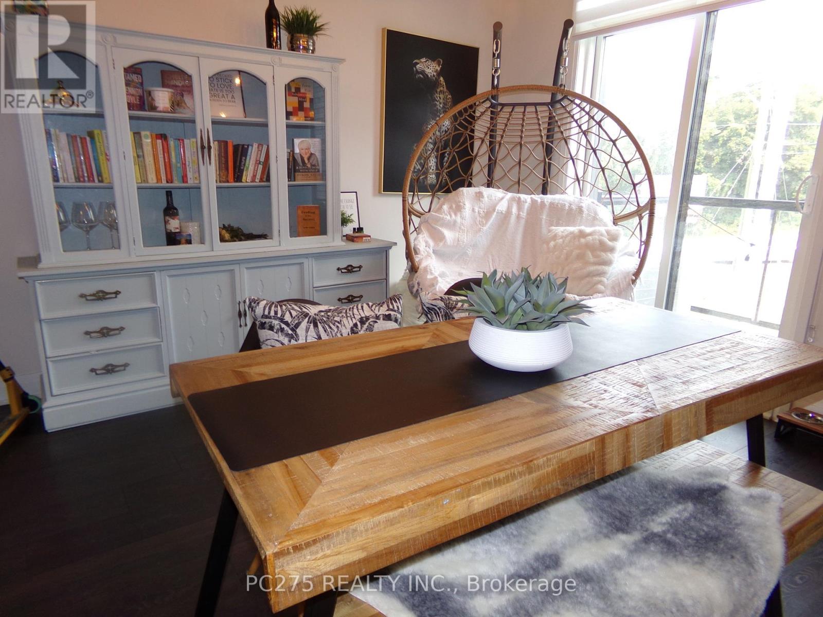 Photo 10 of 34 2 Willow Street, Brant ON