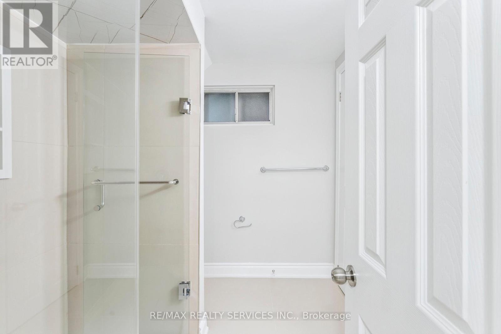 Photo 5 of Studio A 15 Mcclure Avenue, Brampton ON