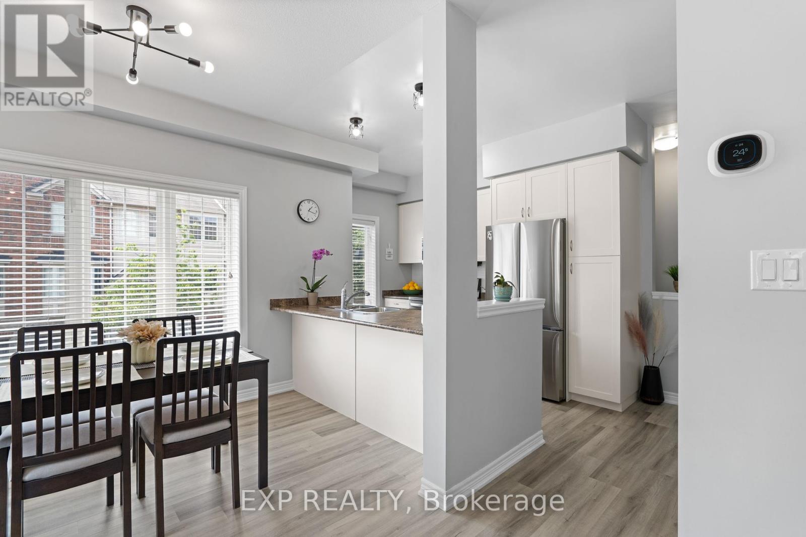 Photo 8 of 92 1401 Plains Road E, Burlington ON