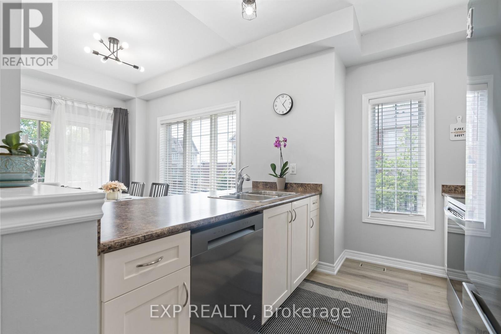 Photo 27 of 92 1401 Plains Road E, Burlington ON