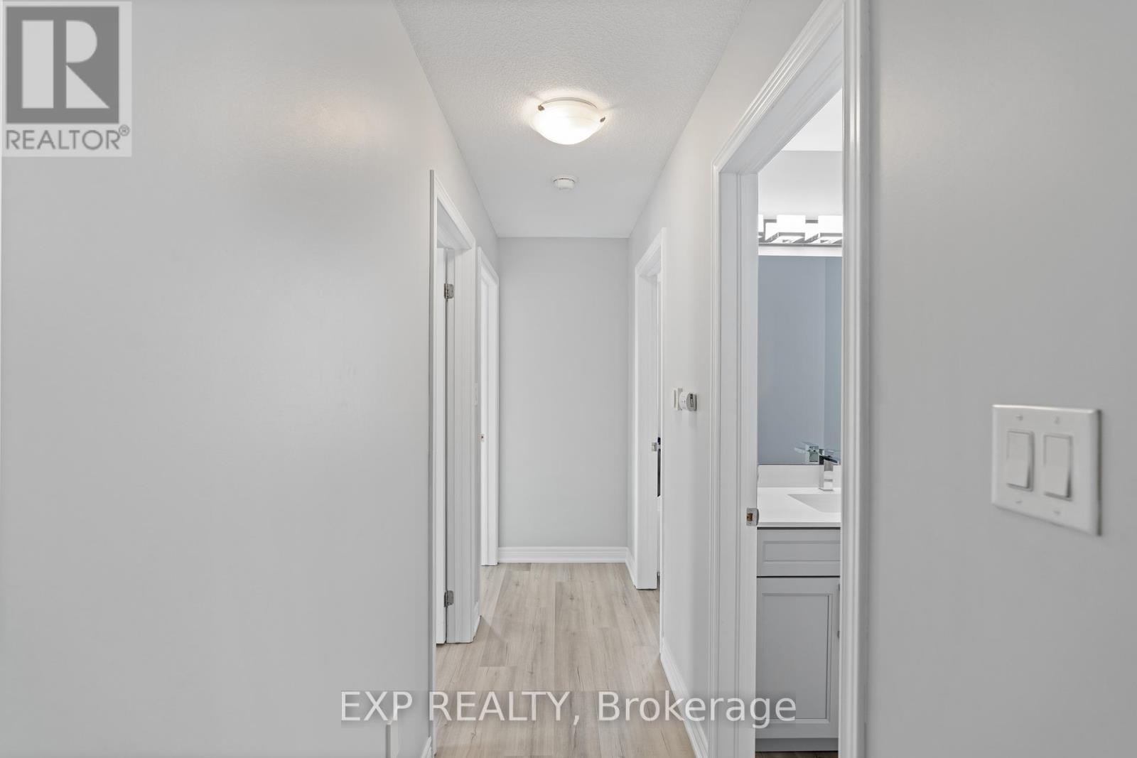 Photo 17 of 92 1401 Plains Road E, Burlington ON