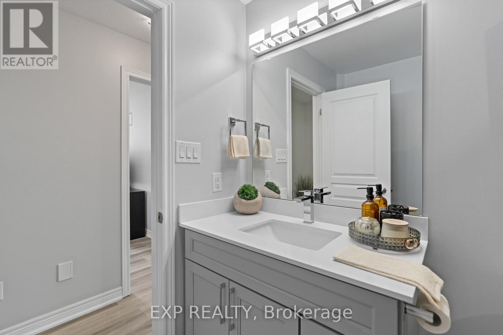 Photo 5 of 92 1401 Plains Road E, Burlington ON