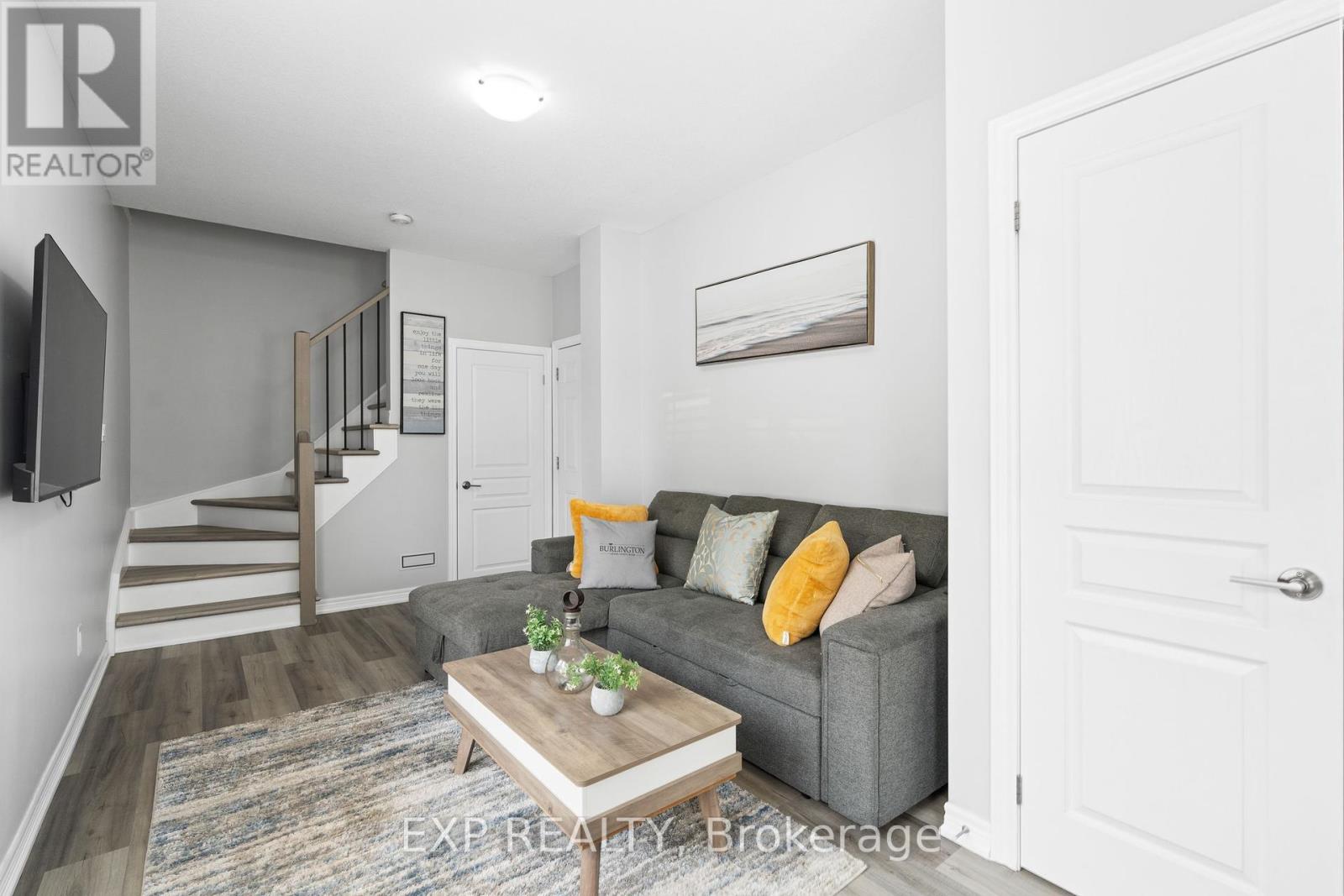 Photo 12 of 92 1401 Plains Road E, Burlington ON