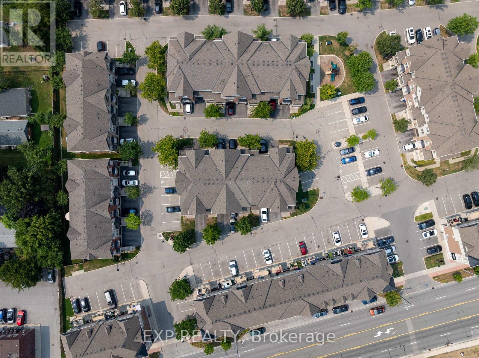 Photo 32 of 92 1401 Plains Road E, Burlington ON