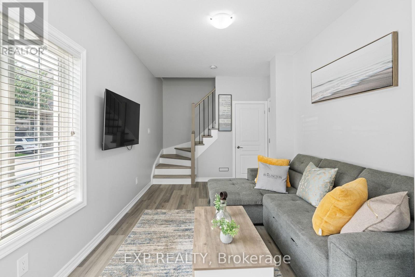 Photo 34 of 92 1401 Plains Road E, Burlington ON