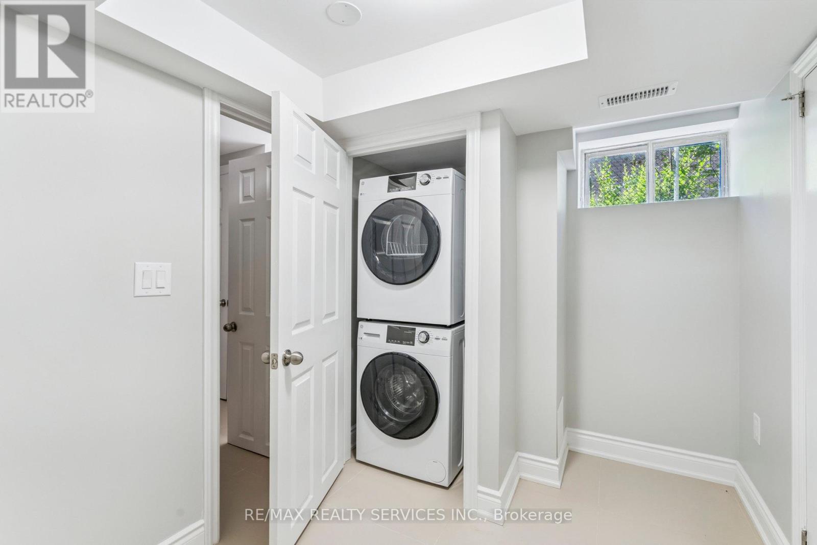 Photo 35 of Entire Property 15 Mcclure Avenue, Brampton ON