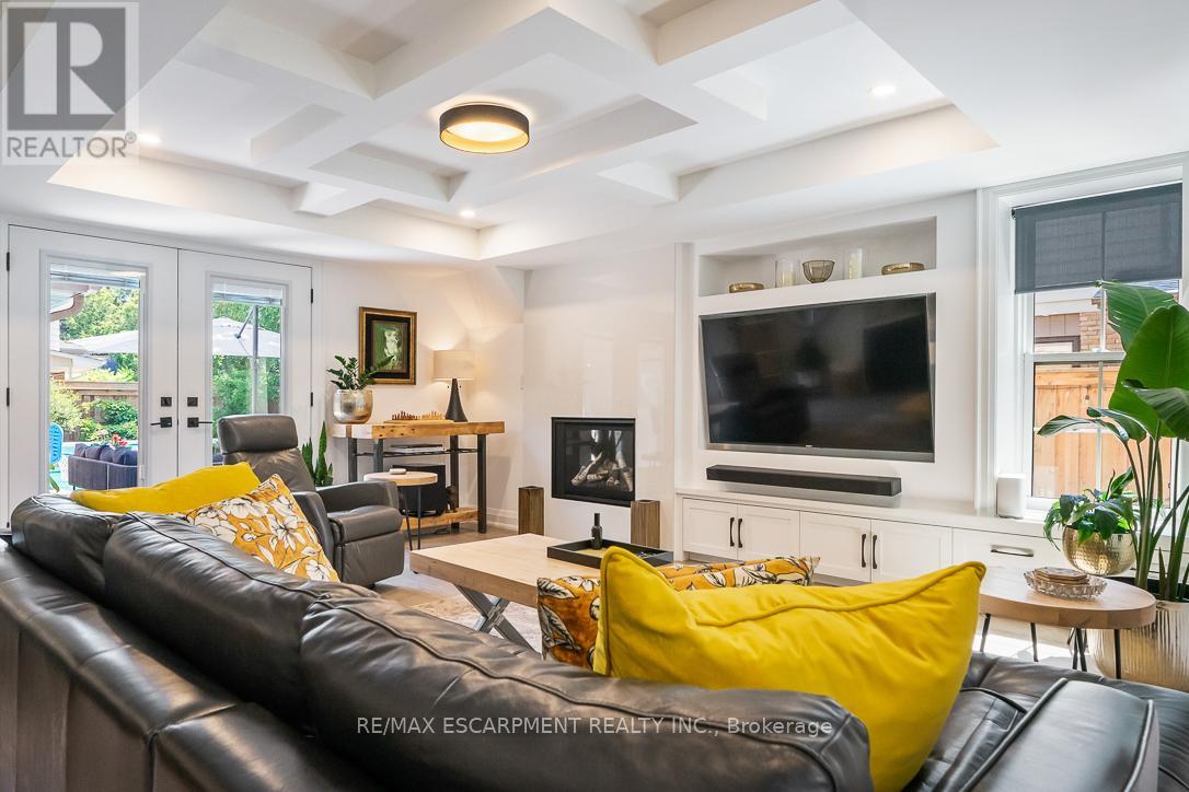 Photo 5 of 1487 Chriseden Drive, Mississauga ON
