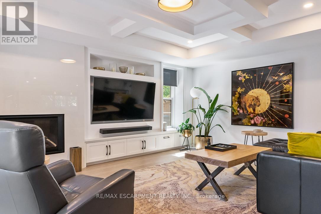 Photo 6 of 1487 Chriseden Drive, Mississauga ON