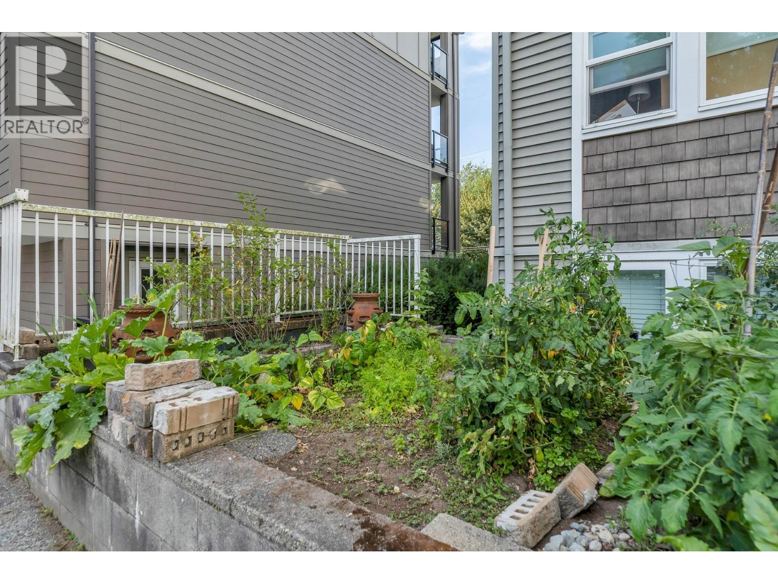 Photo 14 of 204 2268 Welcher Avenue, Port Coquitlam BC