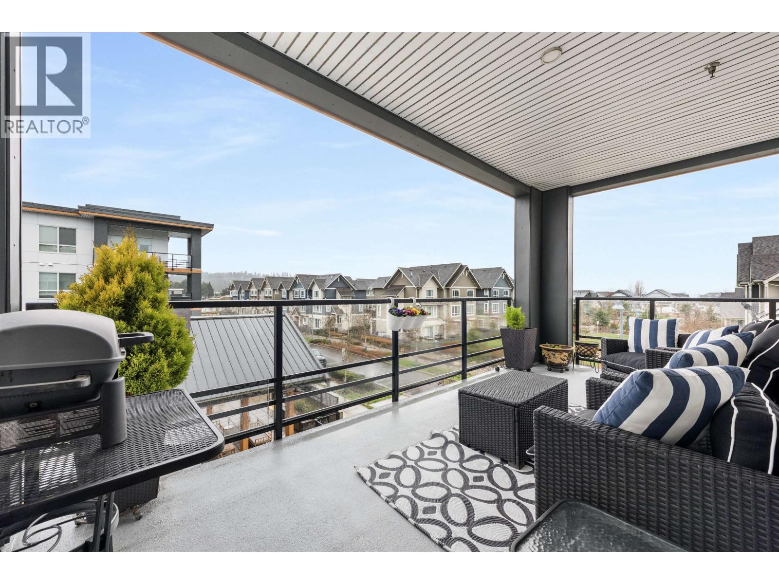 Photo 4 of 308 1892 Starling Drive, Tsawwassen BC