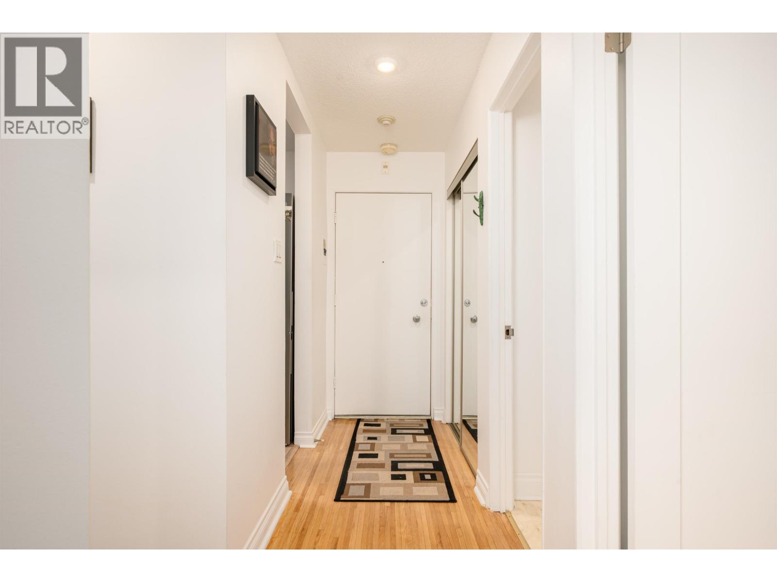 Photo 9 of 113 135 W 21st Street, North Vancouver BC