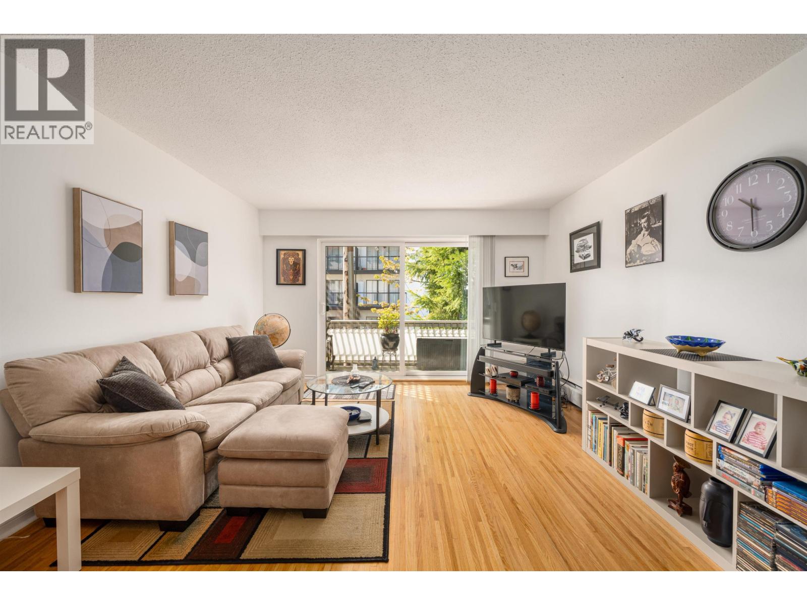 Photo 11 of 113 135 W 21st Street, North Vancouver BC