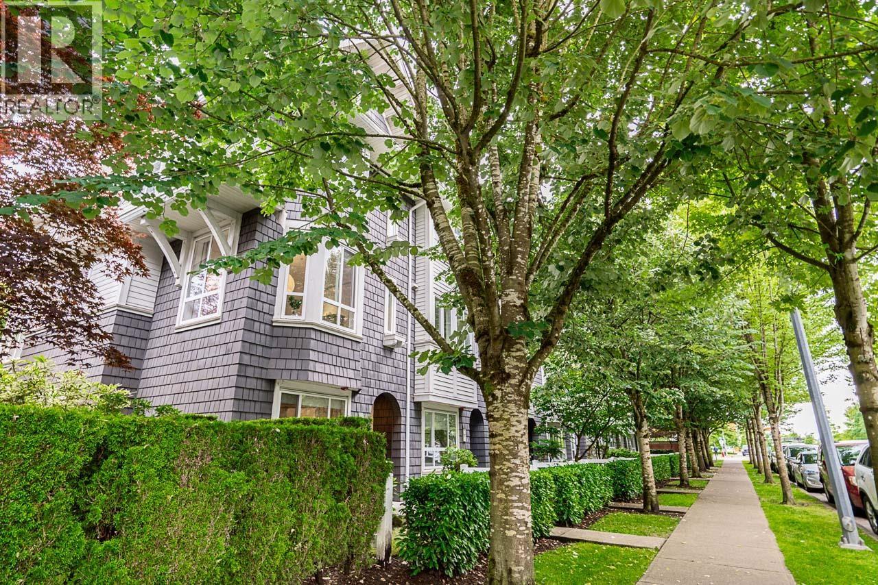 Photo 1 of 8 2418 Avon Place, Port Coquitlam BC