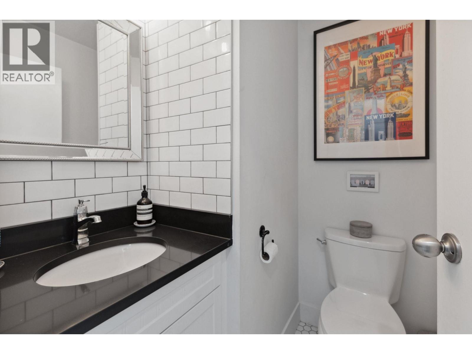 Photo 12 of 20 3437 W 4th Avenue, Vancouver BC