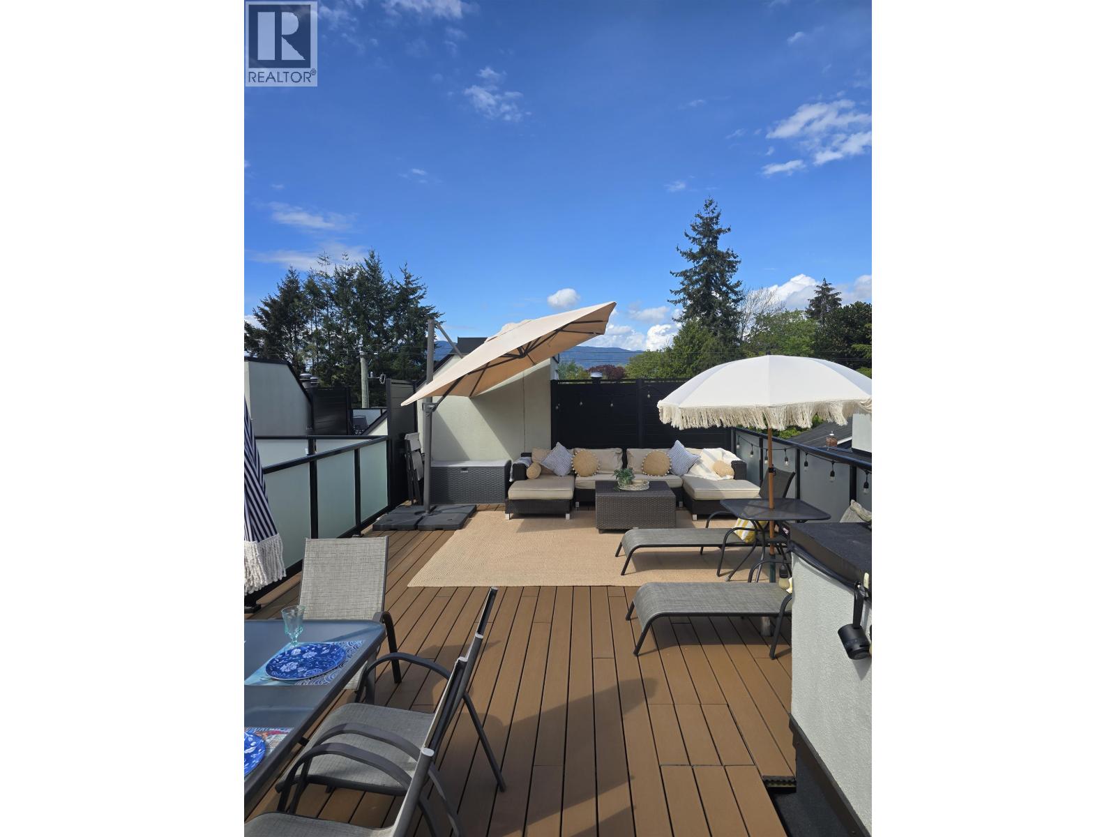 Photo 17 of 20 3437 W 4th Avenue, Vancouver BC