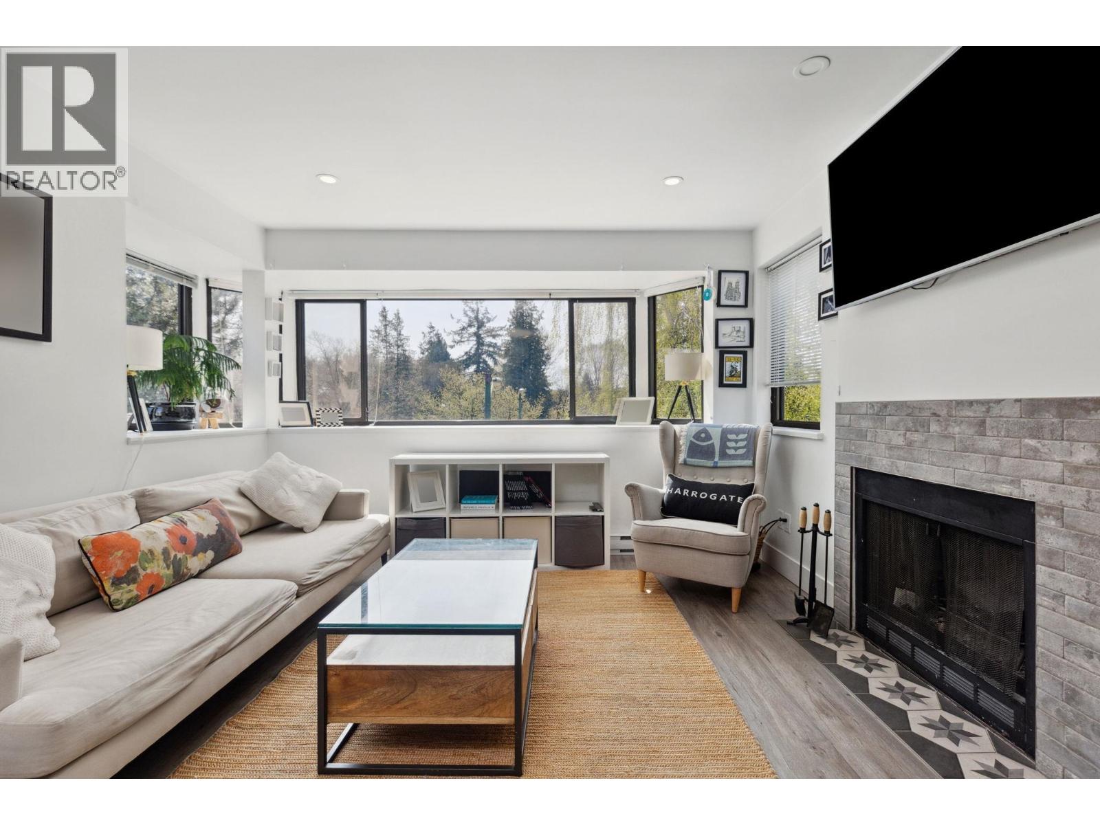 Photo 36 of 20 3437 W 4th Avenue, Vancouver BC