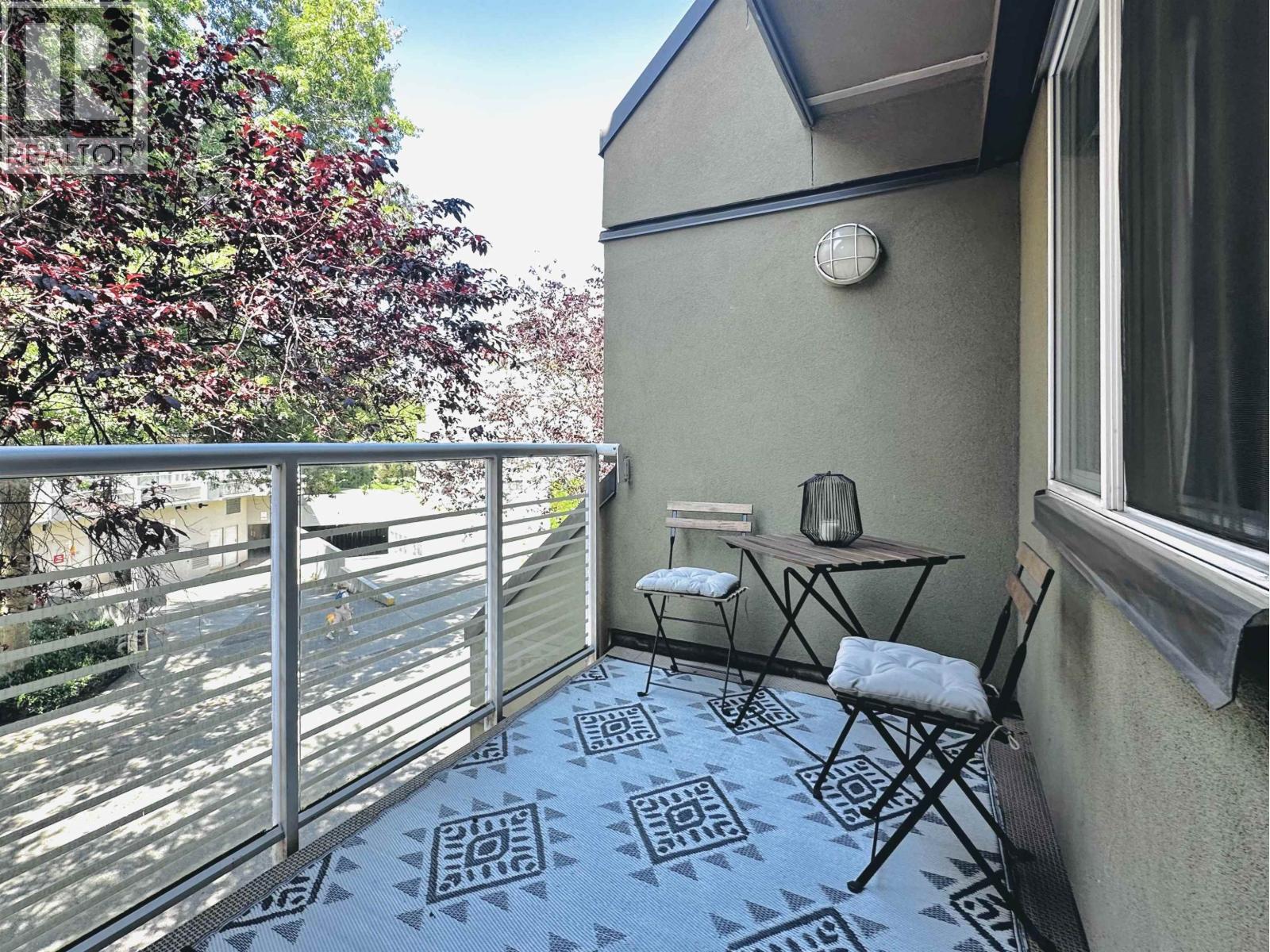 Photo 10 of 203 650 Moberly Road, Vancouver BC