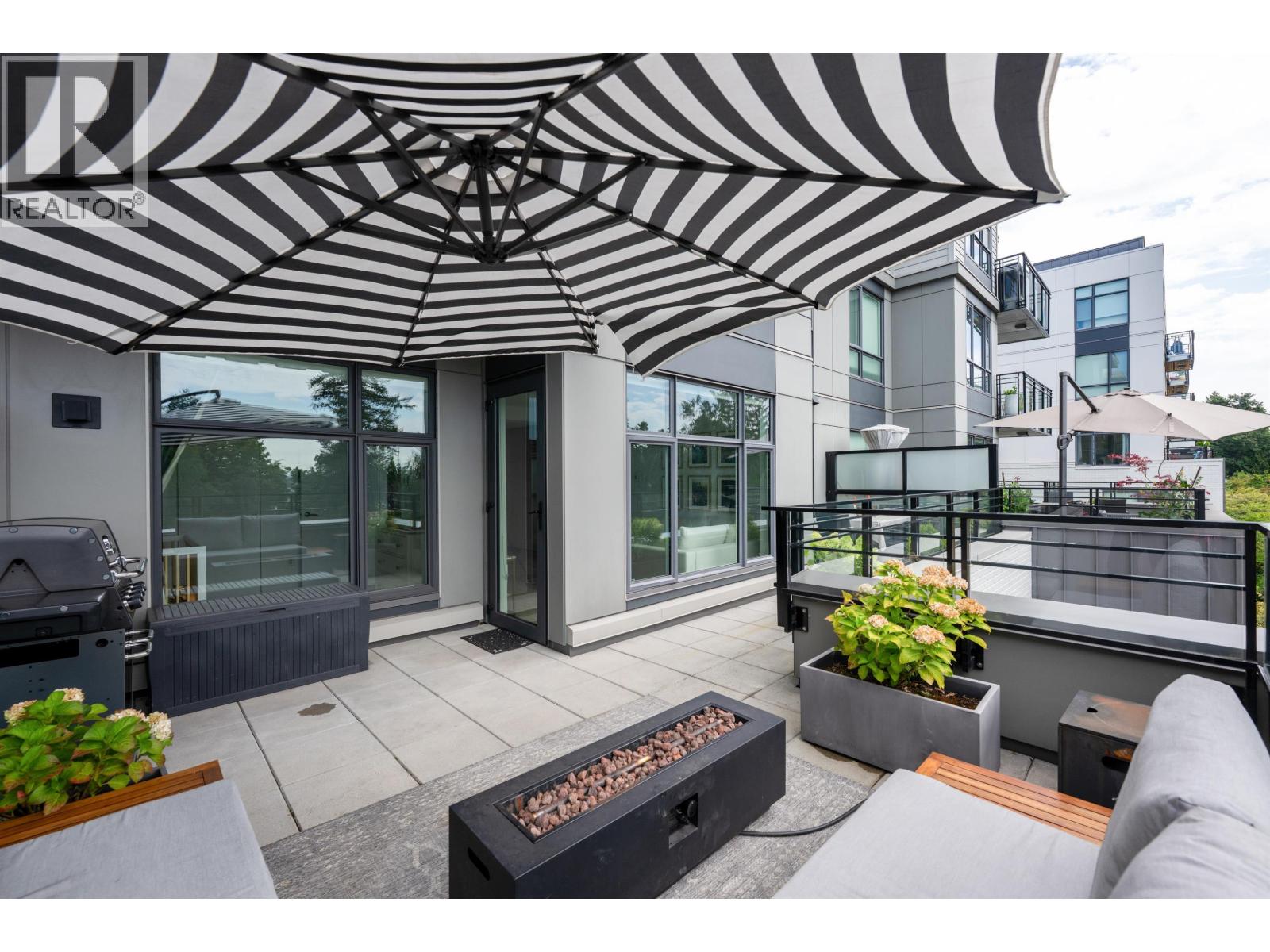 Photo 1 of 208 707 E 3rd Street, North Vancouver BC
