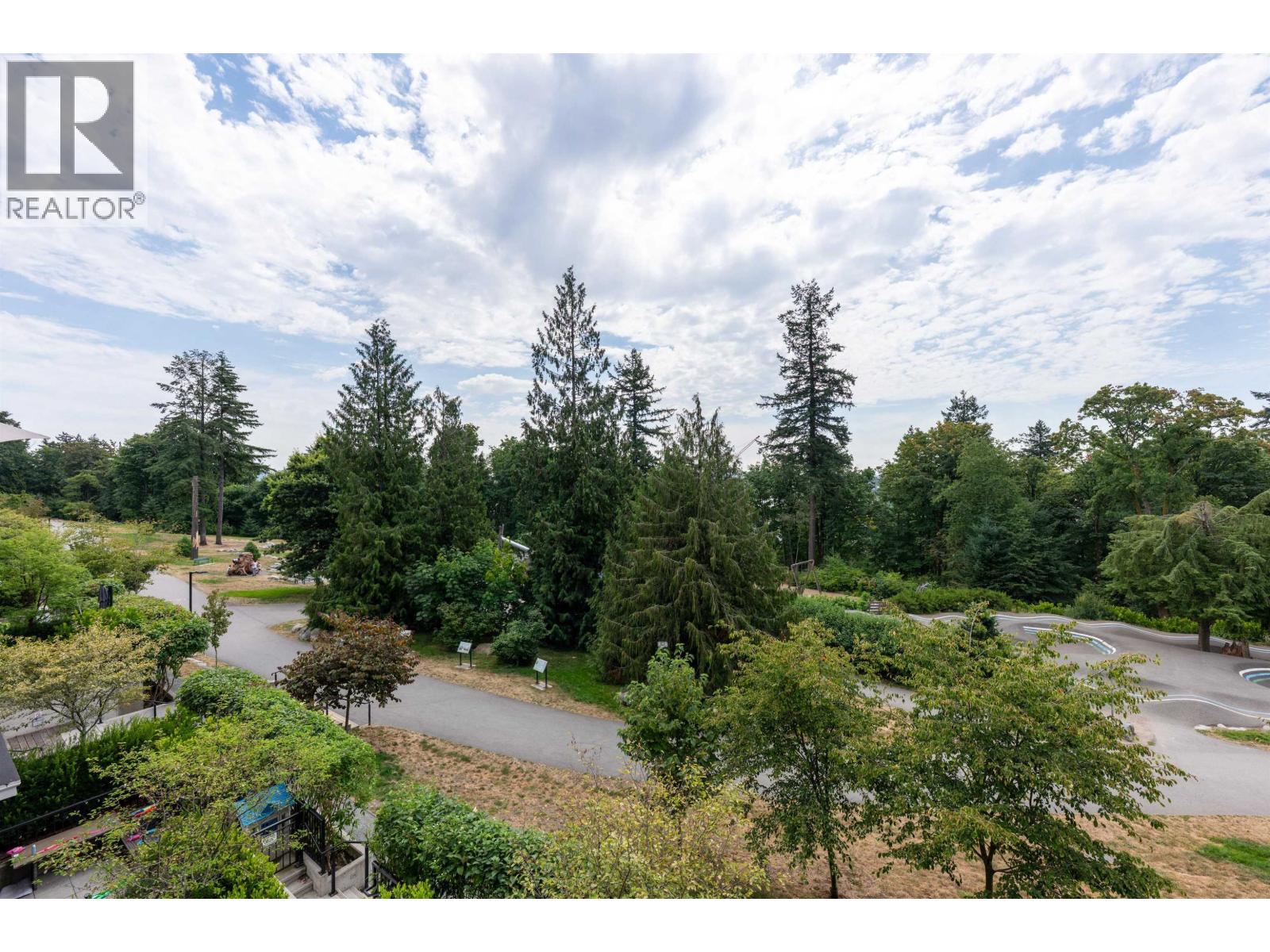 Photo 23 of 208 707 E 3rd Street, North Vancouver BC