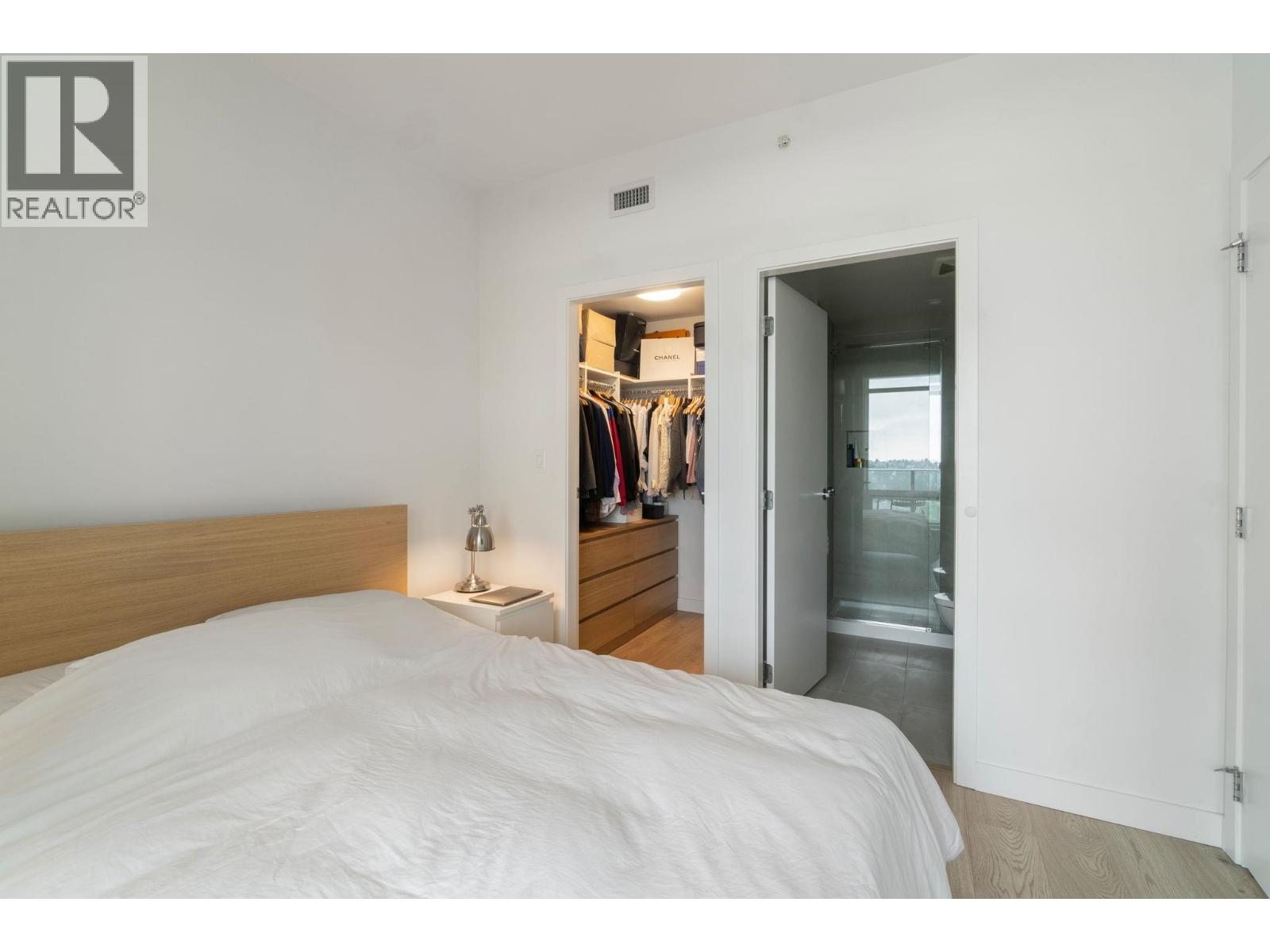 Photo 9 of 2103 2181 Madison Avenue, Burnaby BC
