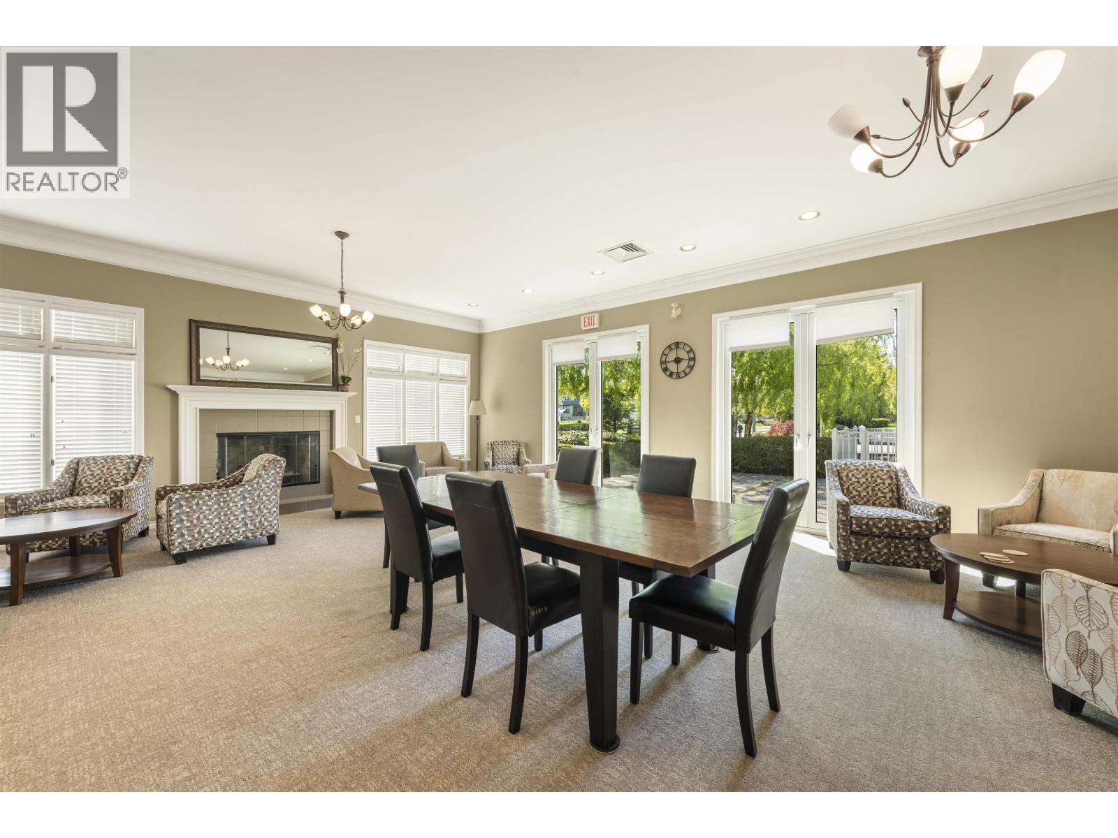 Photo 1 of 204 6505 3 Avenue, Delta BC